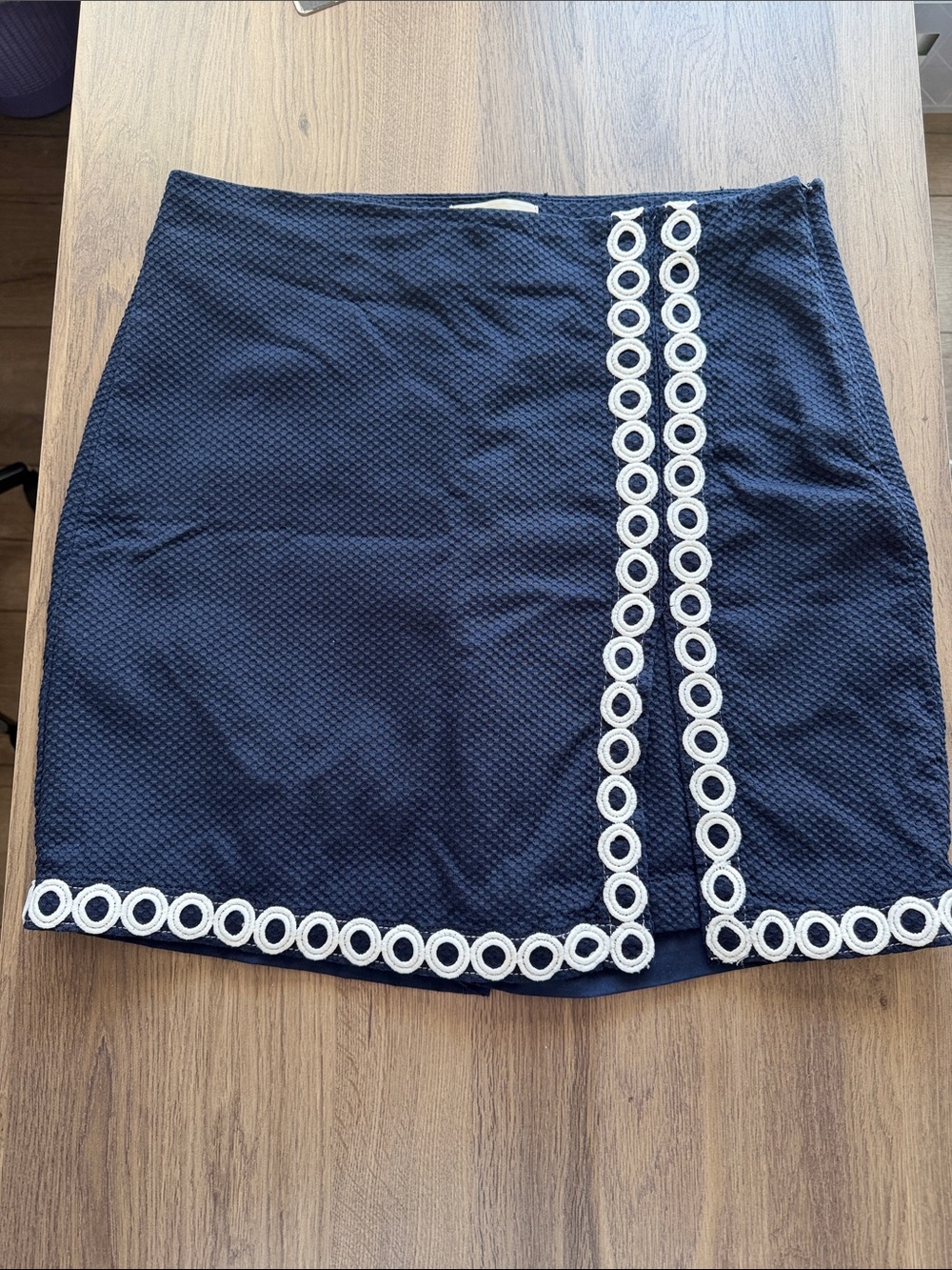 Talbots Navy Blue Embroidered Skort in Sz 8